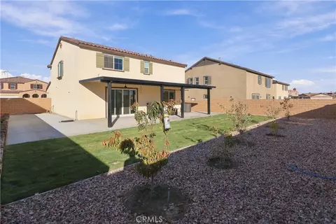 Exterior - 8847 Glencliff Ave, Hesperia, CA 92344 photo 6 of 8