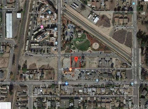 125 E 10th St, Perris, CA 92570 photo 2