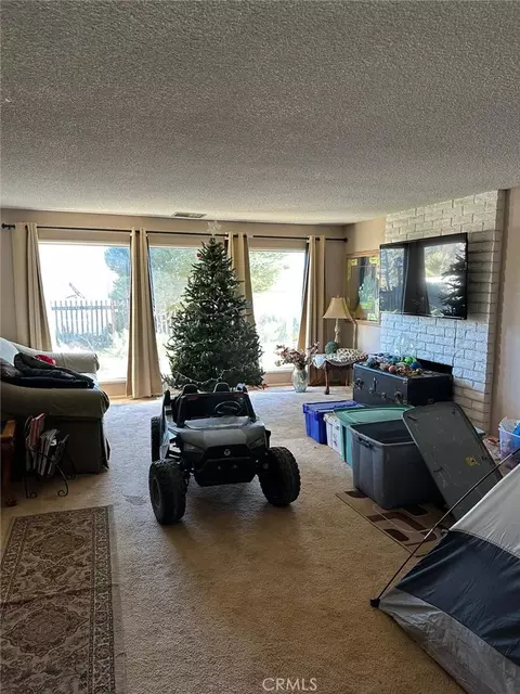 Other - 19472 Kinai Rd, Apple Valley, CA 92307 photo 2 of 16