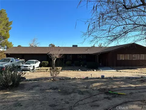 Exterior - 19472 Kinai Rd, Apple Valley, CA 92307 photo 2 of 8