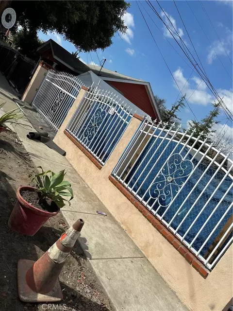 661 W 65th St, Los Angeles, CA 90044