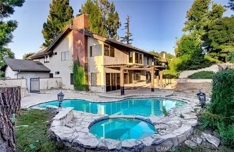 2162 Mccrea Rd, Thousand Oaks, CA 91362