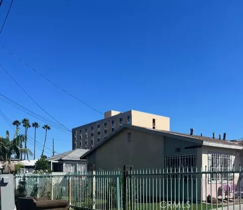 426 W Laurel St, Compton, CA 90220 photo 2