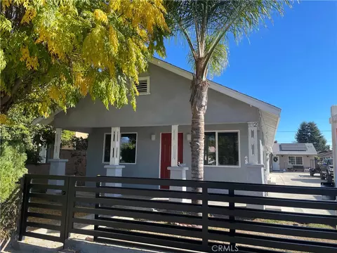 332 N Soldano Ave, Azusa, CA 91702