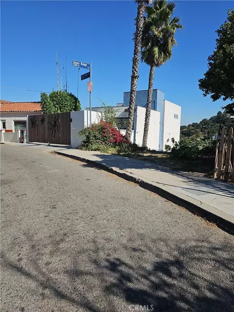 2286 Silver Ridge Ave, Los Angeles, CA 90039