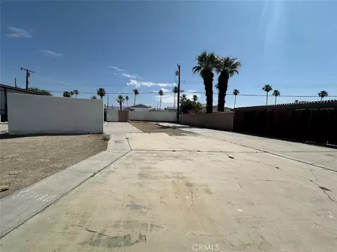 32060 Oakland, Thousand Palms, CA 92276