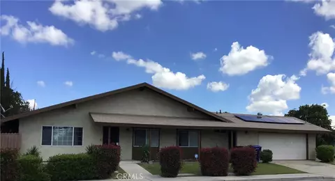 2200 Pinon Springs Cir, Bakersfield, CA 93309