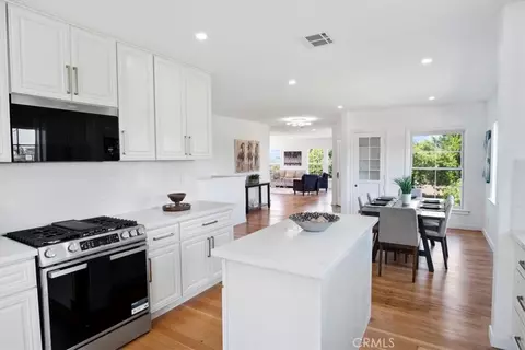 9255 Grossmont Blvd, La Mesa, CA 91941