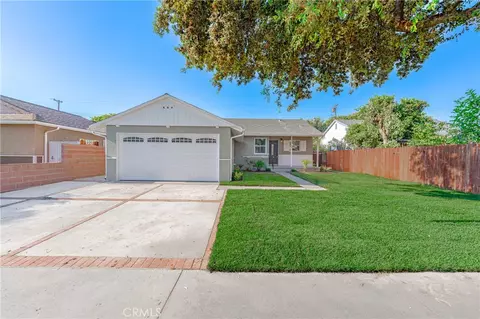 120 W Scott St, Long Beach, CA 90805