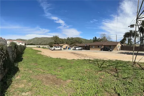 9085 Bellegrave Ave, Jurupa Valley, CA 92509
