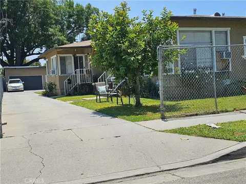 214 E Johnson St, Compton, CA 90220