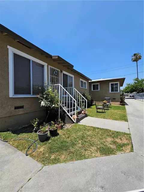 214 E Johnson St, Compton, CA 90220 photo 2