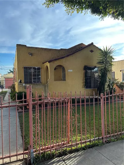 1014 E 84th St, Los Angeles, CA 90001