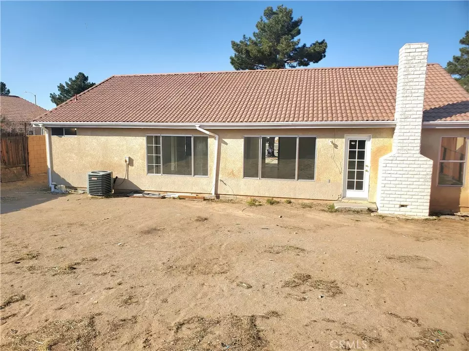Exterior - 10695 Plainfield St, Adelanto, CA 92301 photo 5 of 7