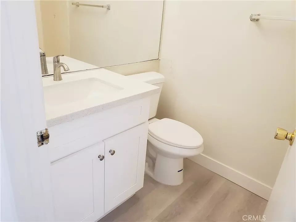Bath - 10695 Plainfield St, Adelanto, CA 92301 photo 2 of 7