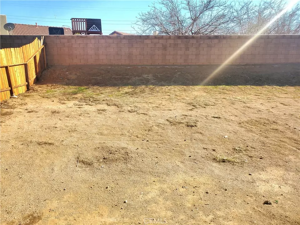 Exterior - 10695 Plainfield St, Adelanto, CA 92301 photo 6 of 7