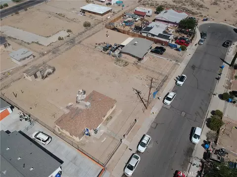 1348 Mesa Dr, Barstow, CA 92311 photo 2