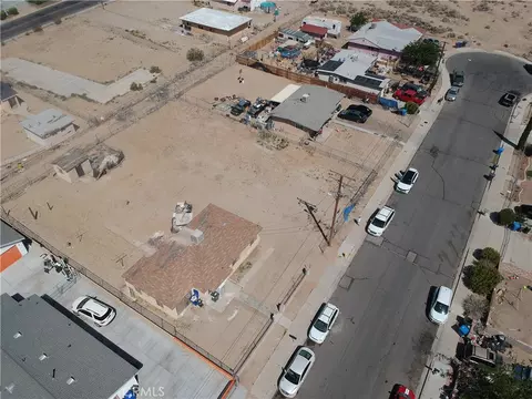 1348 Mesa Dr, Barstow, CA 92311 photo 2