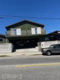586 W 1st St, San Pedro, CA 90731