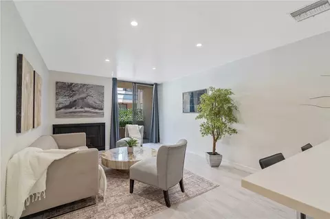 740 N Kings Rd #225, West Hollywood, CA 90069