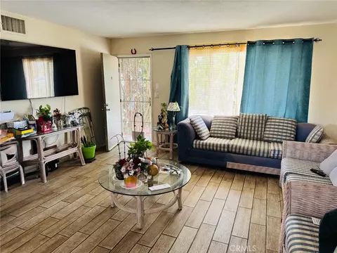 840 S Gilbert St, Hemet, CA 92543 photo 9
