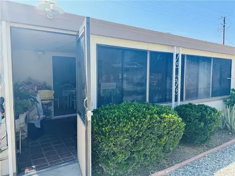 840 S Gilbert St, Hemet, CA 92543 photo 3
