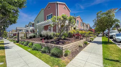 1500 Pine Ave #19, Long Beach, CA 90813