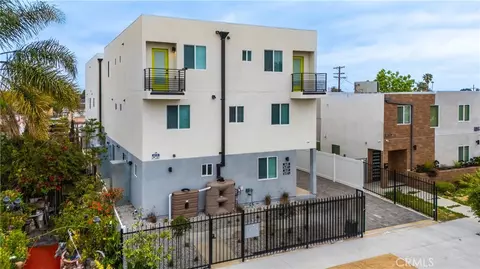 1643 W 82nd St, Los Angeles, CA 90047