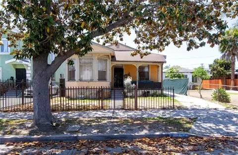 126 E 95th St, Los Angeles, CA 90003