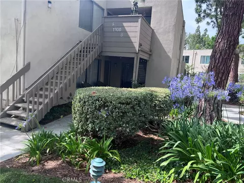 1300 Cabrillo Park Dr #B, Santa Ana, CA 92701
