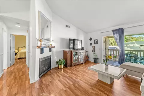 6210 Hartford Rd #201, Yorba Linda, CA 92887