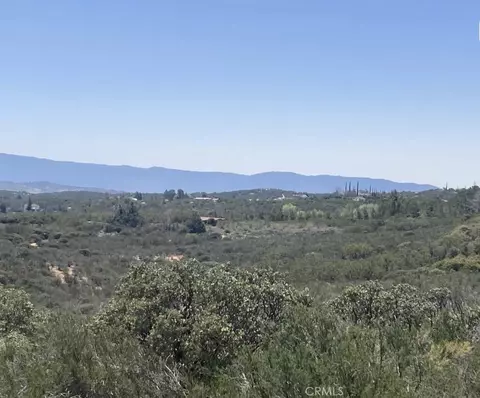 8 Sabina Dr, Hemet, CA 92545