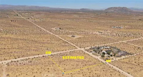 61329 Moon Dr, Landers, CA 92285 photo 10