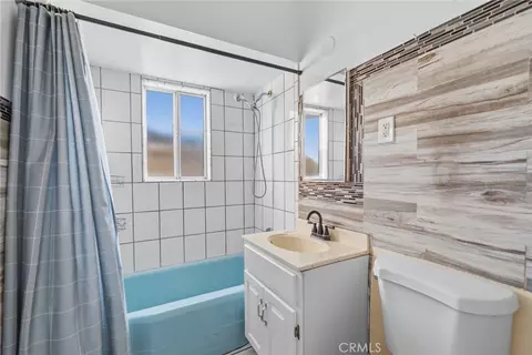 Bath - 6824 Marcelle St, Paramount, CA 90723 photo 2 of 5