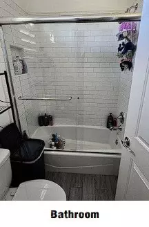 Bath - 12322 Champlin Pl, Bakersfield, CA 93311 photo 3 of 5