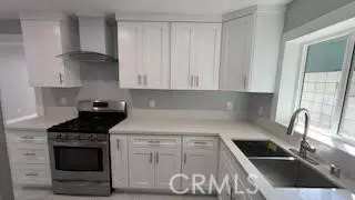Entry Way - 3943 Ridge Rd, Riverside, CA 92501 photo 4 of 7
