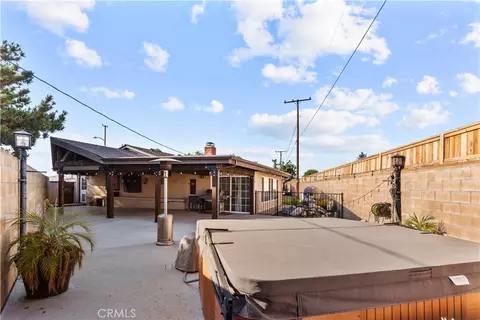 Exterior - 2929 E Hamilton Ave, Orange, CA 92867 photo 2 of 4
