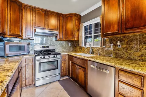 Kitchen - 2929 E Hamilton Ave, Orange, CA 92867 photo 2 of 3