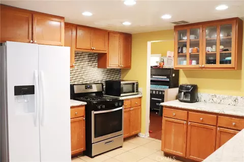 Kitchen - 43964 Fallon Dr, Lancaster, CA 93535 photo 1 of 1