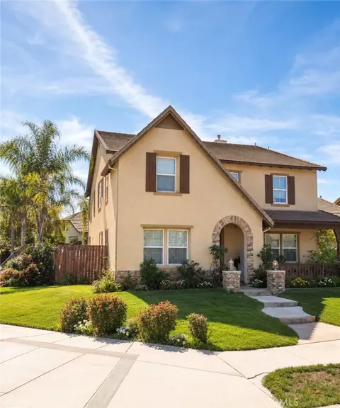 36462 Sweet Berry Ct, Winchester, CA 92596