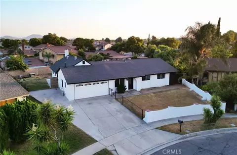 665 W Winchester Dr, Rialto, CA 92376