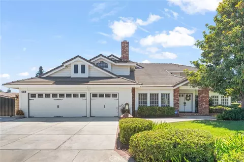 320 Forelock Ct, Simi Valley, CA 93065