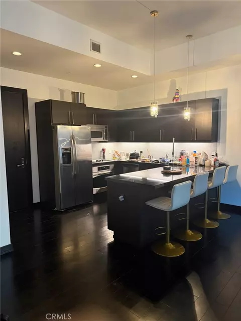 655 S Hope St #902, Los Angeles, CA 90017