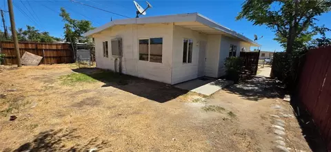 Exterior - 38857 9th St E, Palmdale, CA 93550 photo 2 of 3