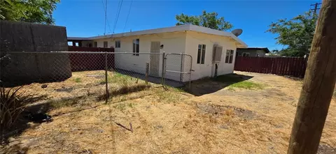 Exterior - 38857 9th St E, Palmdale, CA 93550 photo 3 of 3