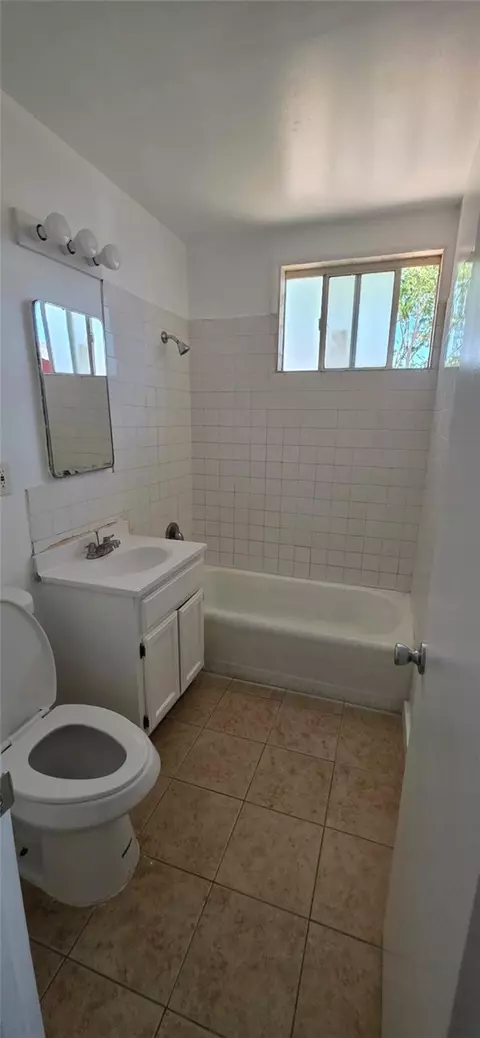 Bath - 38857 9th St E, Palmdale, CA 93550 photo 1 of 2