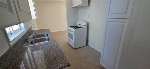 Kitchen - 38857 9th St E, Palmdale, CA 93550 photo 1 of 2