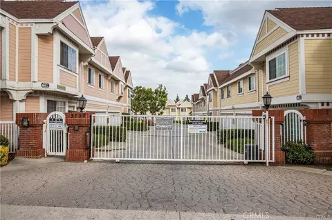 13750 Hubbard St #77, Sylmar, CA 91342