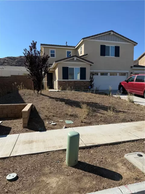 32201 Rambling Ct, Winchester, CA 92596