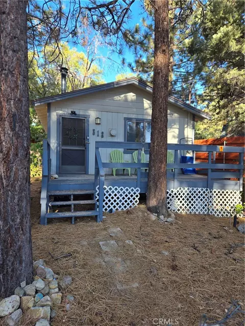 312 Riverside Ave, Sugarloaf, CA 92386